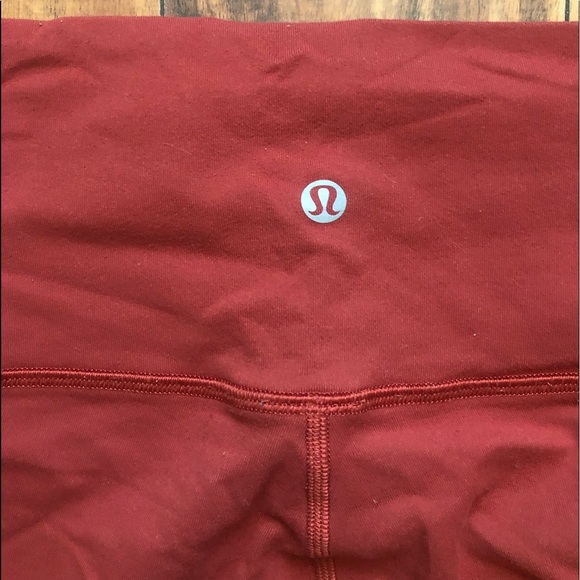 Lululemon Wunder Under Crop (High-Rise) *Full-On Luon 21"
Cayenne - Picture 6 of 9